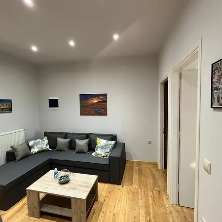 Palladion House アパート