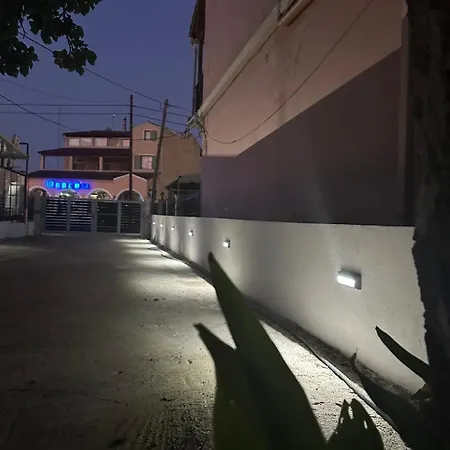 Palladion House * Kanáli